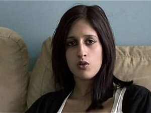 Pakistani British Teenager Zarina Masood's