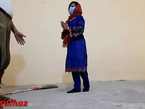 Desi Indian Kamawali gets laid waste mixed-up all